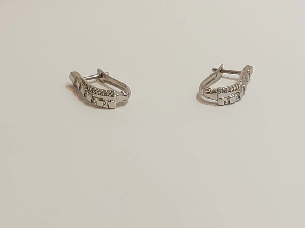 گوشواره قفلی لوزی نقره ای