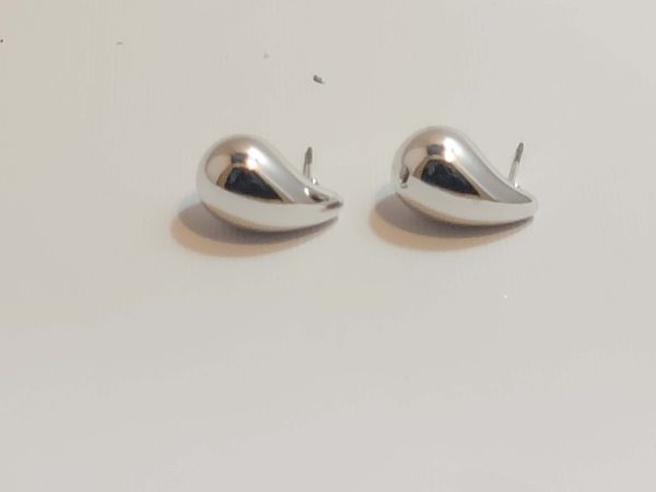 گوشواره قطره ای کوچک